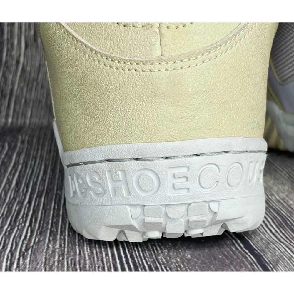DC Women's Cream & White Winter Snowboard Boots